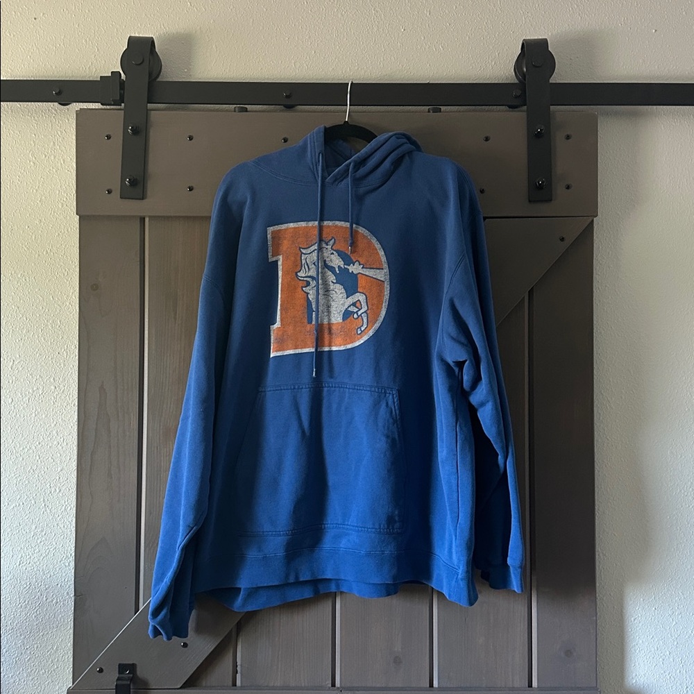 Reebok Blue Hoodie with Throw Back Logo - EUC